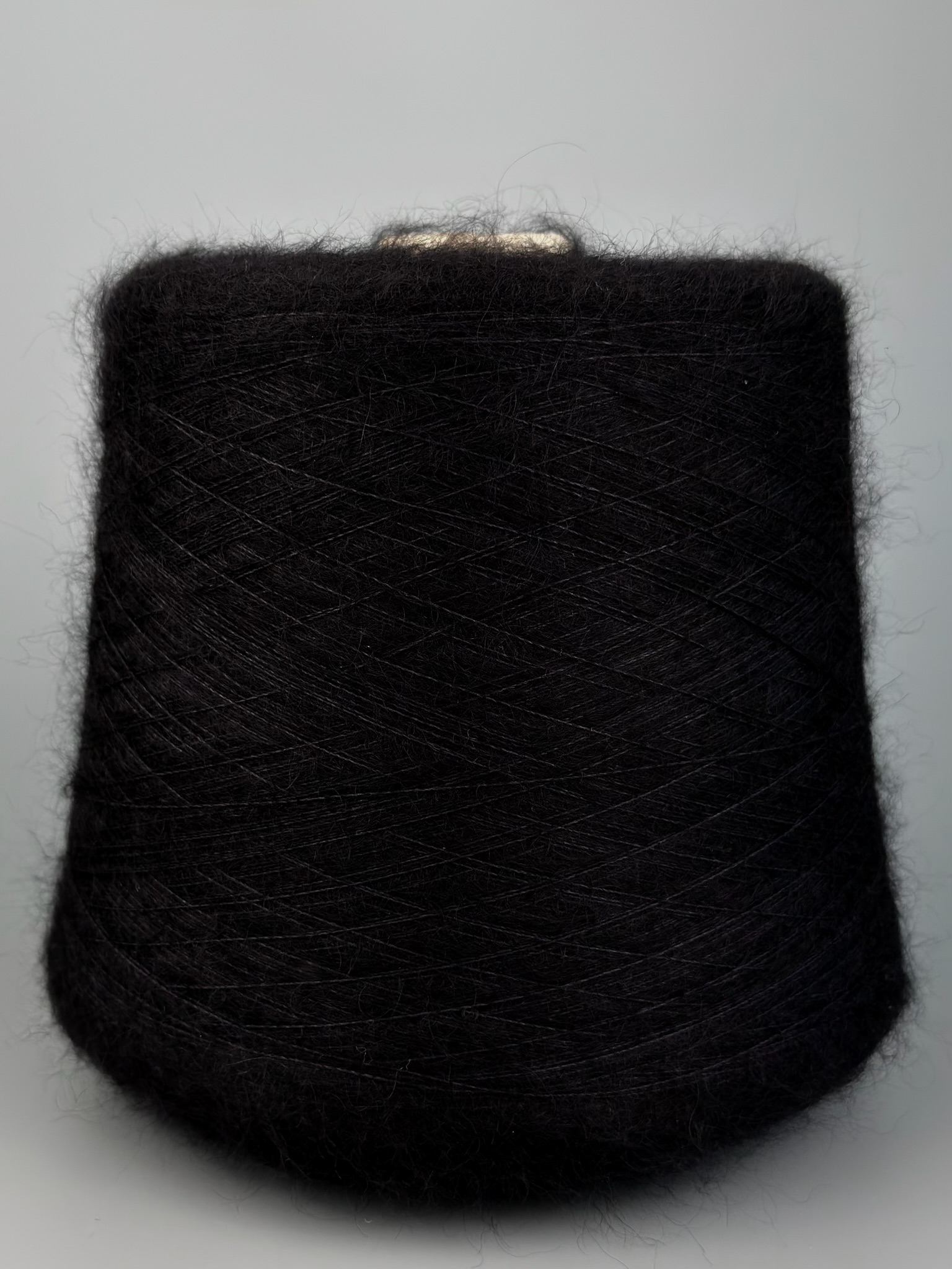 Manifattura Sesia Art. Paris Nm 15.000 – Garn 60 % Super Kid Mohair RMS 40 % Mulberry Seide col. Schwarz 0067 foto 2
